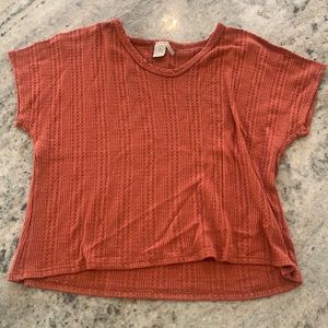 Very cute slightly cropped tee size Small